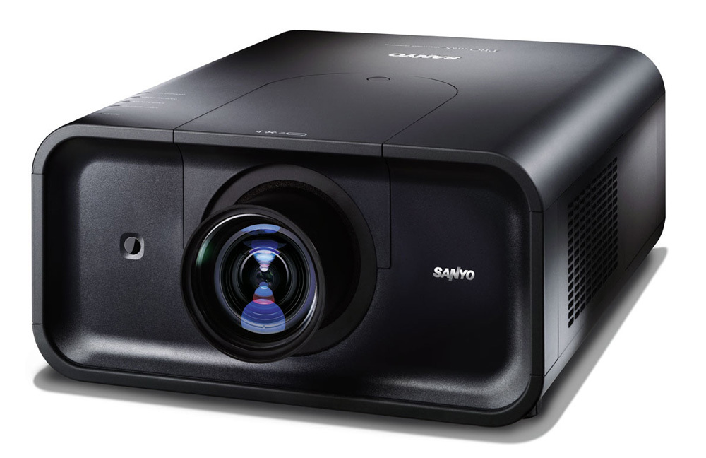 High Quality Data Projector Quad LCD 7000 Lumen (large body)*